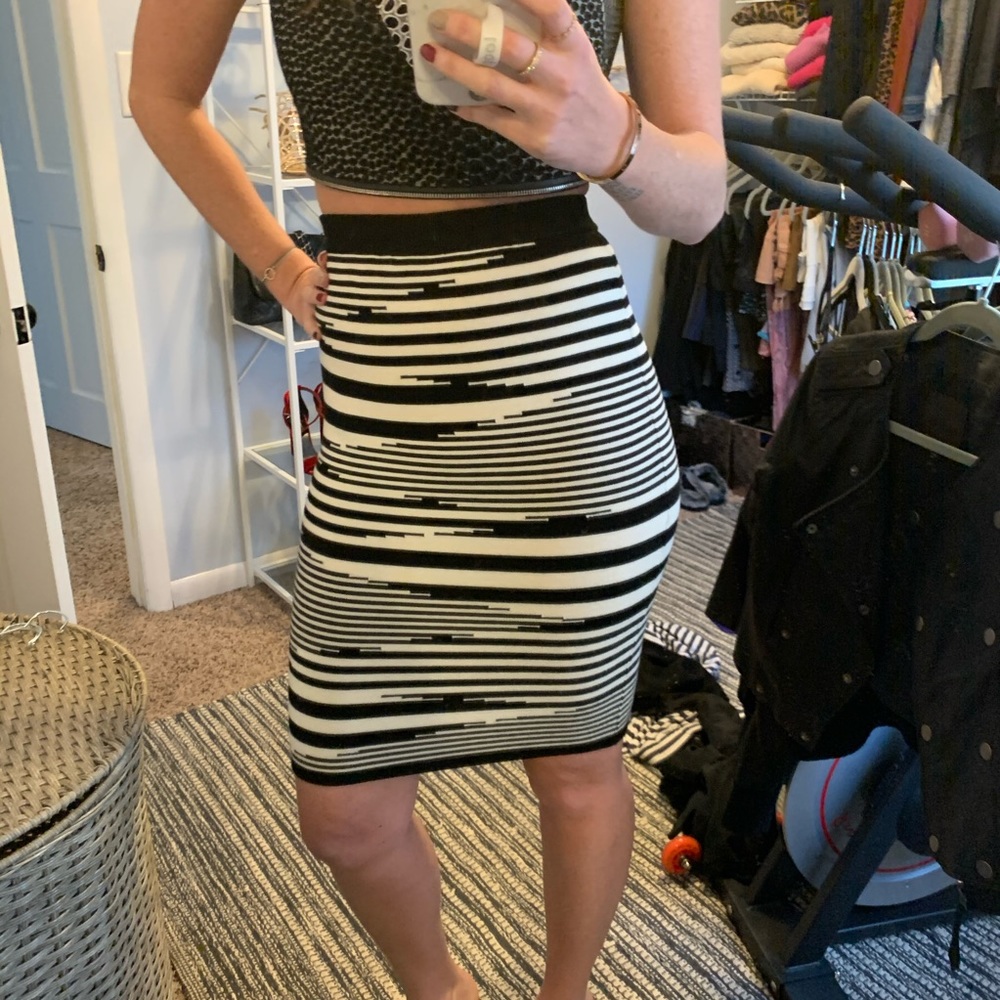 Intermix knit pencil skirt
